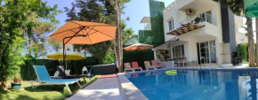 10 BEDS-FULL TRIPLEX VILLA in BELEK Golf area-ELIT2 Villa with PRIVATE POOL & GARDEN WIFI Full Kitchen & Bed Equipments Air Conditions free parking